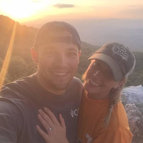 Meet your Posher, Caitlin