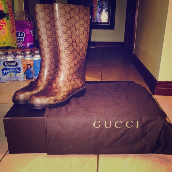 Gucci rain boots authentic