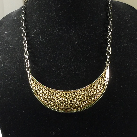 🎉SOLD🎉 FREE with any purchase from my closet!!!!