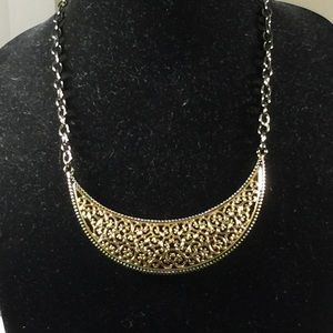 🎉SOLD🎉 FREE with any purchase from my closet!!!!