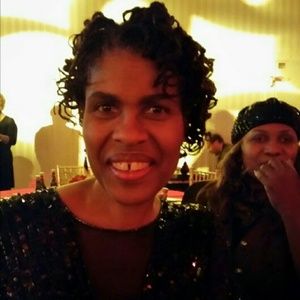 Meet your Posher, Carla