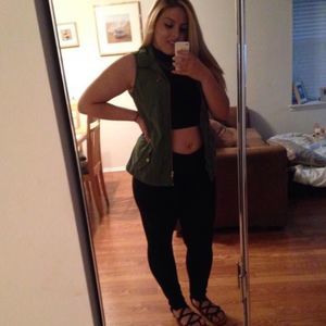 Meet your Posher, Jasmine