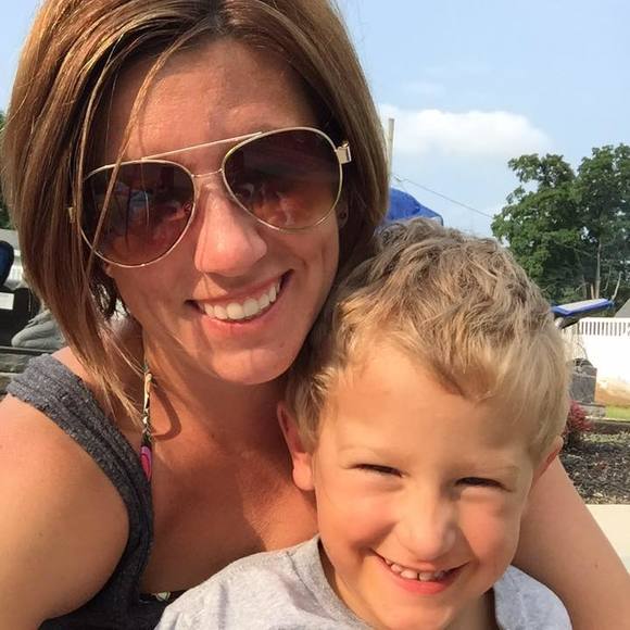 Meet your Posher, Mandy - Picture 1 of 1