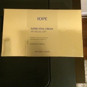 IOPE Super Vital Cream Gift Set
