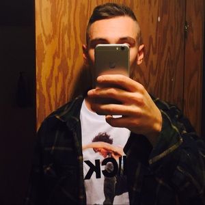 Meet your Posher, Leon