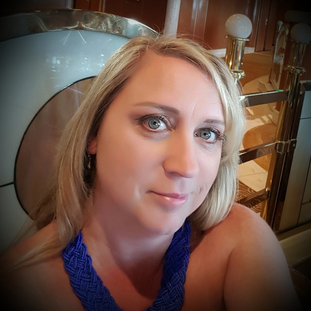 Meet your Posher, Lynette