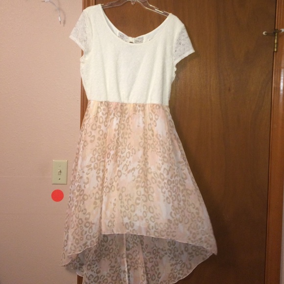 Cute hi-low leopard/ lace print bow back dress