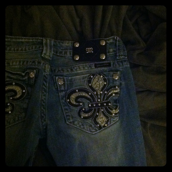 Miss me jeans! Size 2-3 (26) if you wear miss mes