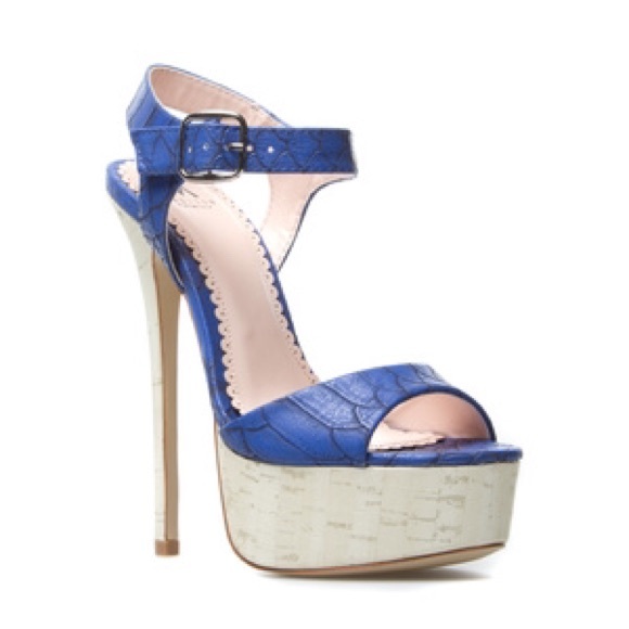 Shoes - Picture 2 of 3
