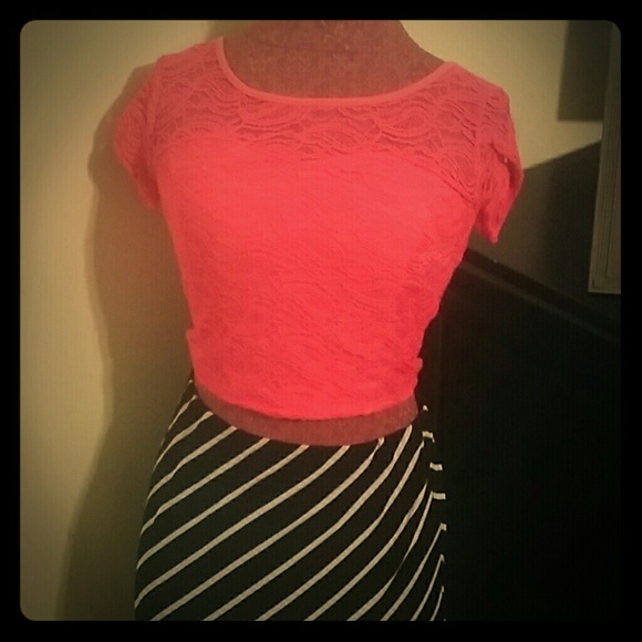 hot pink  lace crop top - Picture 1 of 1