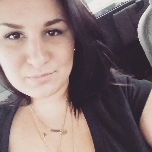 Meet your Posher, Kari