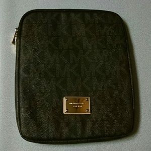 Michael kors tablet case