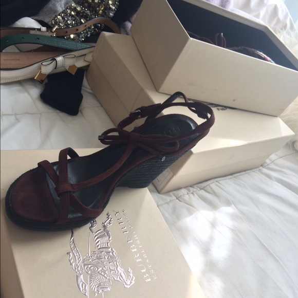 Suede Burberry wedges - Picture 3 of 4