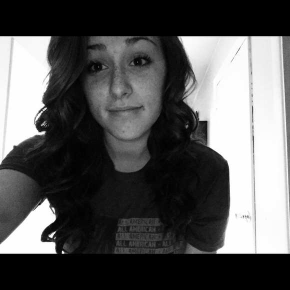 Meet your Posher, Joanna - Picture 3 of 4