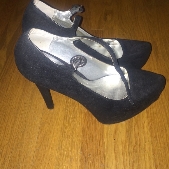 Suede Pumps - Picture 4 of 4