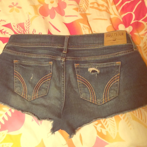 Adorable jean shorts
