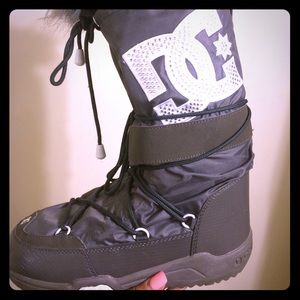 Snow Boots