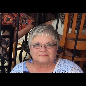 Meet your Posher, Linda