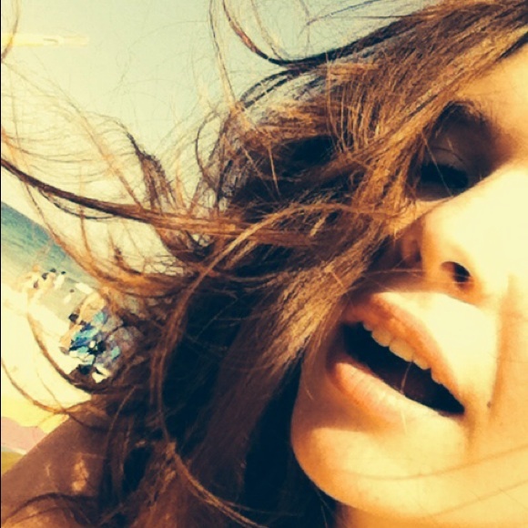 Meet your Posher, Cambrie