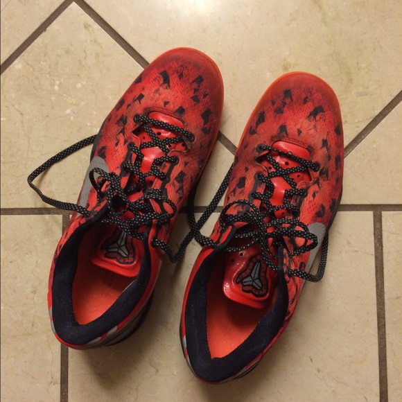 Kobe 8's Basketball Shoes, Nike size 9.5