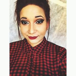 Meet your Posher, Cynthia