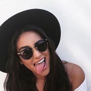 Meet your Posher, Pacifica