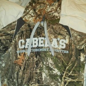 Cabelas Women's Sweatshirt