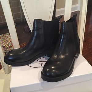 Steve Madden "Grroupie" Booties: Black Leather