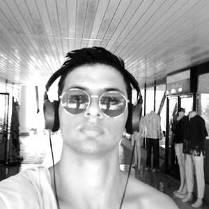 Meet your Posher, Daniel