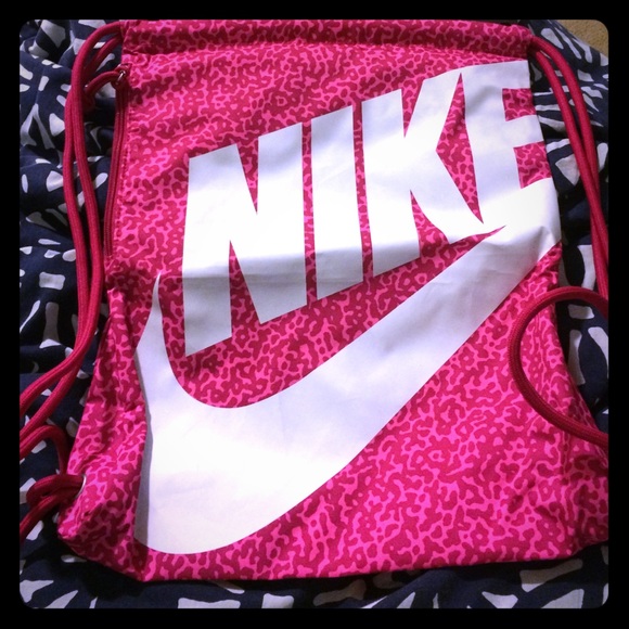 nike string bag pink