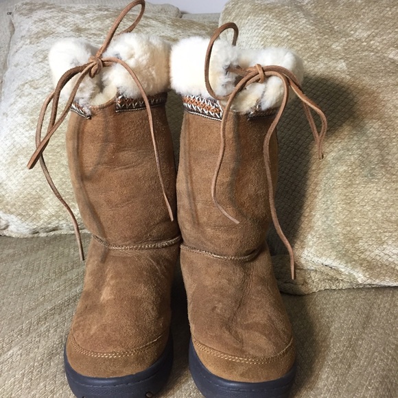 UGG Ultimate Cuff Boots - Chestnut - Size 8 Women