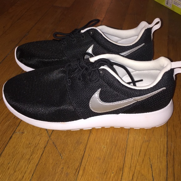 Nike Youth Roshe Run