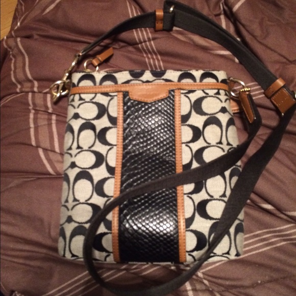 NWOT Coach legacy signature swing pack