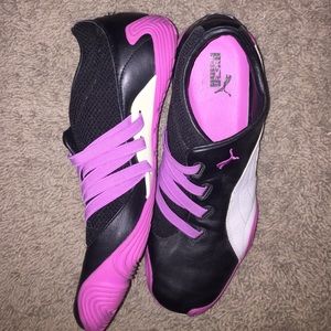 Puma Women's Trainer Pink/Black Slide (11)