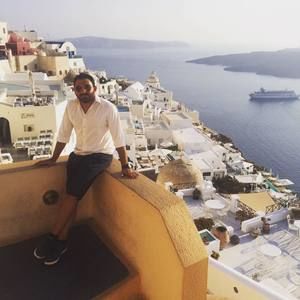 Meet your Posher, Christos