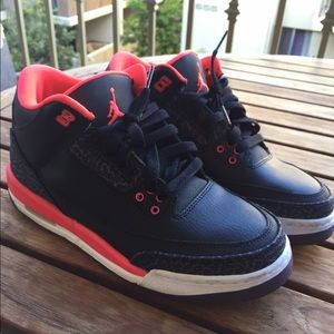 Air Jordan 3 Retro "Crimson"