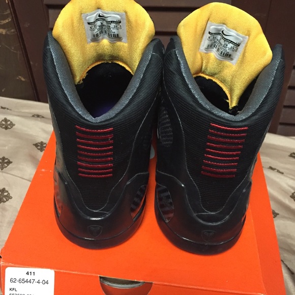 Kobe IX - Picture 3 of 3