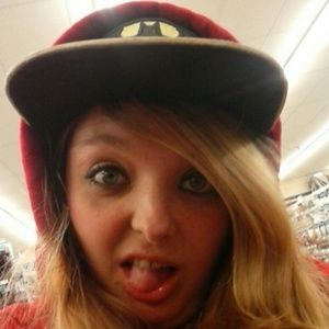 Meet your Posher, Lynn