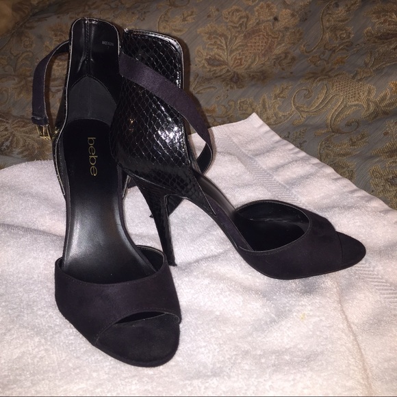 Gorgeous Black Bebe heels size 7- worn twice