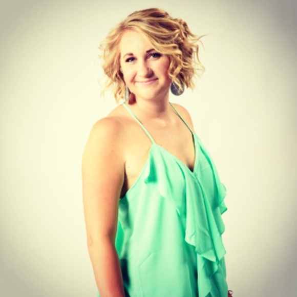 Meet your Posher, Gabrielle - Picture 1 of 1