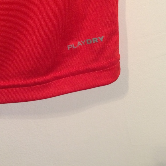 Reebok top. 🔴 - Picture 4 of 4