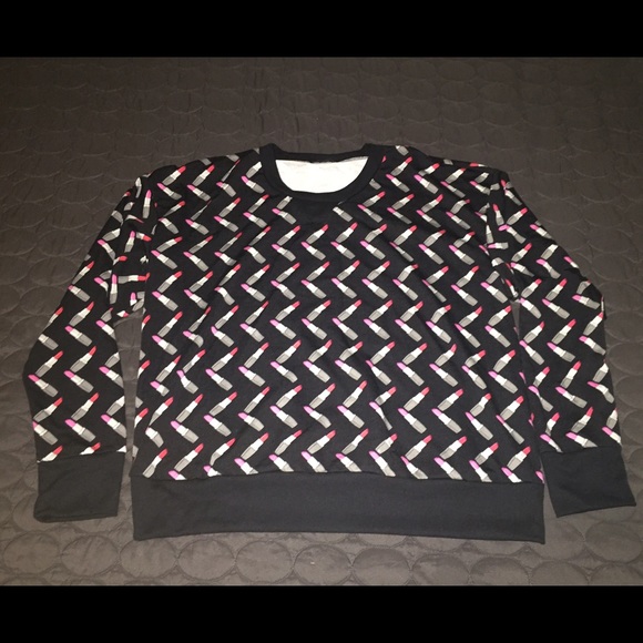 I Heart Ronson- lipstick sweater top