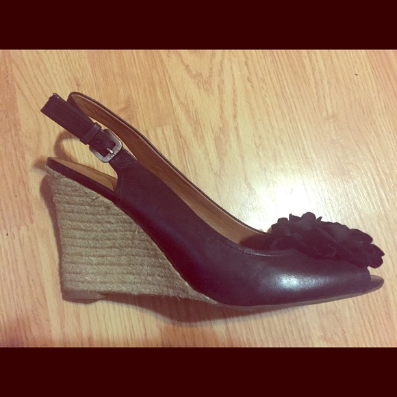 Beautiful open toe wedge heels with flower detail