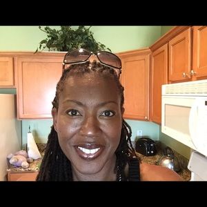Meet your Posher, Kisha