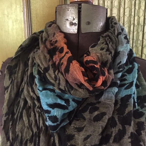Multi-colored Leopard Scarf - Picture 3 of 4