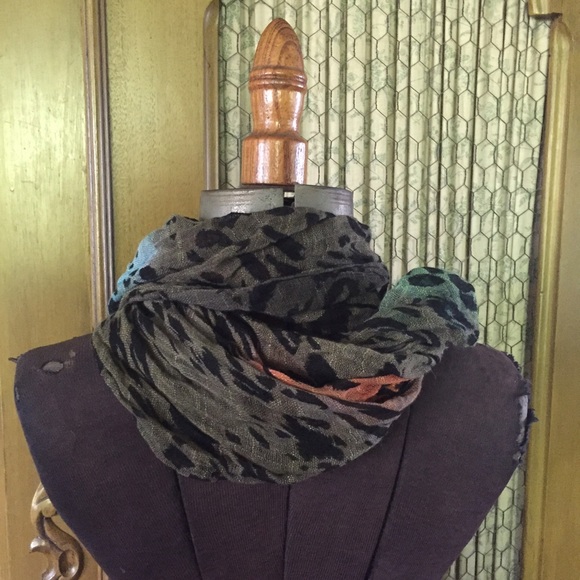Multi-colored Leopard Scarf - Picture 4 of 4