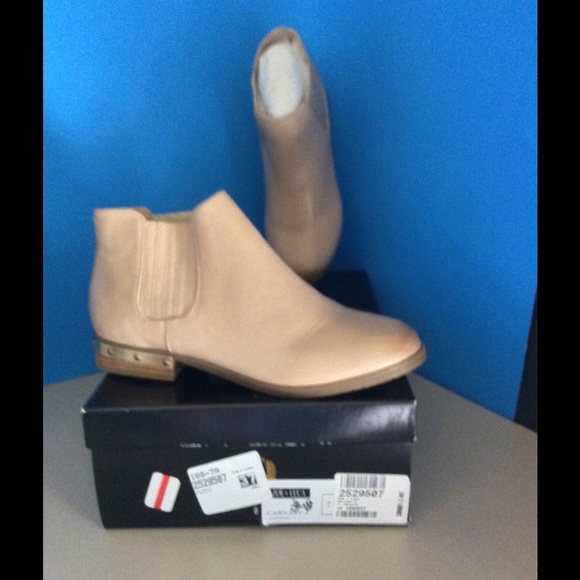 Zoe & Luca Shoes - Zoe & Luca Leather Ankle Boots Size 7