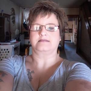 Meet your Posher, Elaine