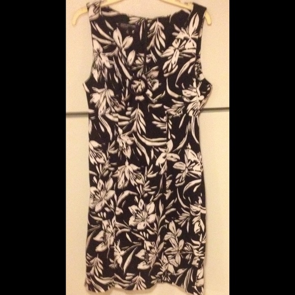 Black & white pencil dress