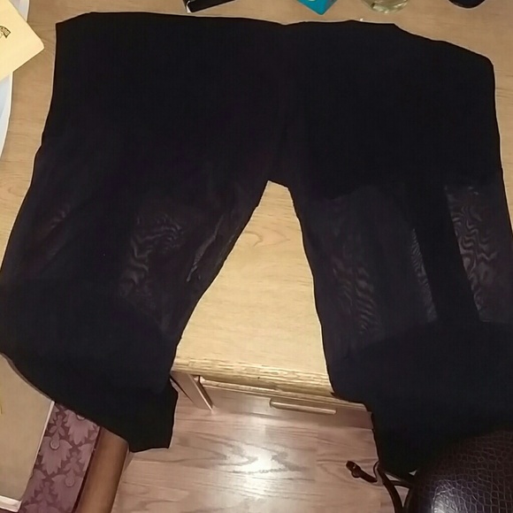 Black leggings